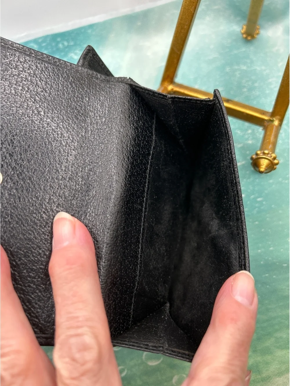 Authentic Vintage Gucci Black Leather G-Clip Bifold Wallet (Tom Ford Era) VGC